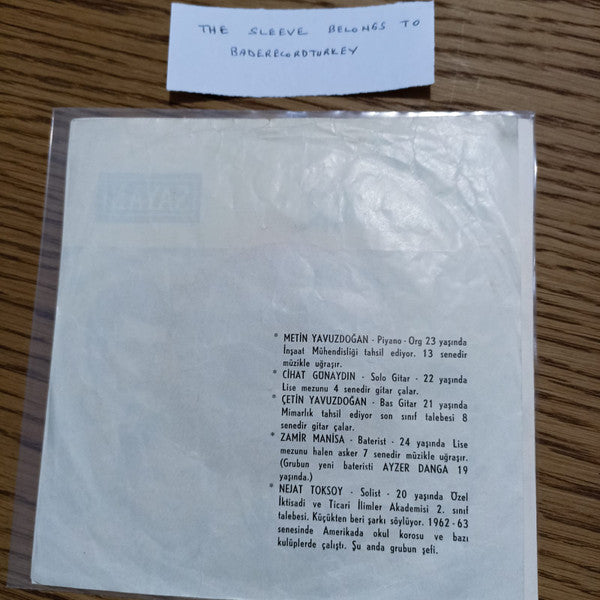 Mavi Işıklar : Ayva Çiçek Açmış / Come Home / Senede Bir Gün / Slippin And Slidin (7", EP)