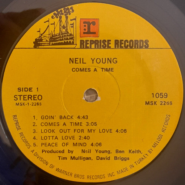 Neil Young : Comes A Time (LP, Album)