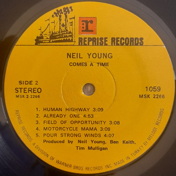 Neil Young : Comes A Time (LP, Album)
