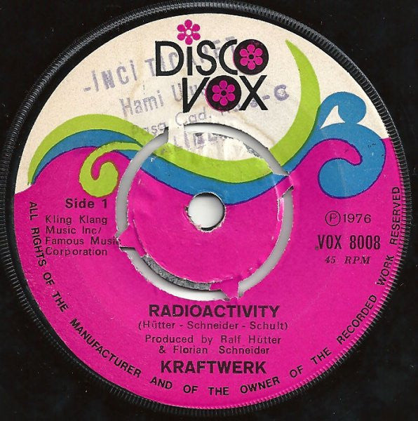 Kraftwerk : Radioactivity (7", Single)